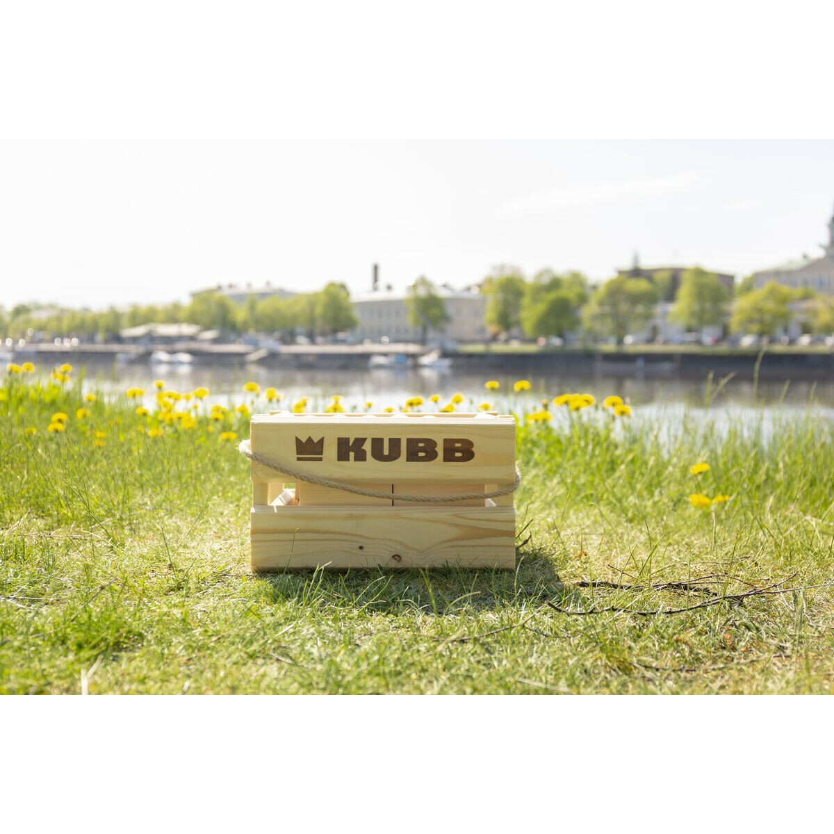 Gra Kubb w kartonowym opakowaniu - obrazek 4