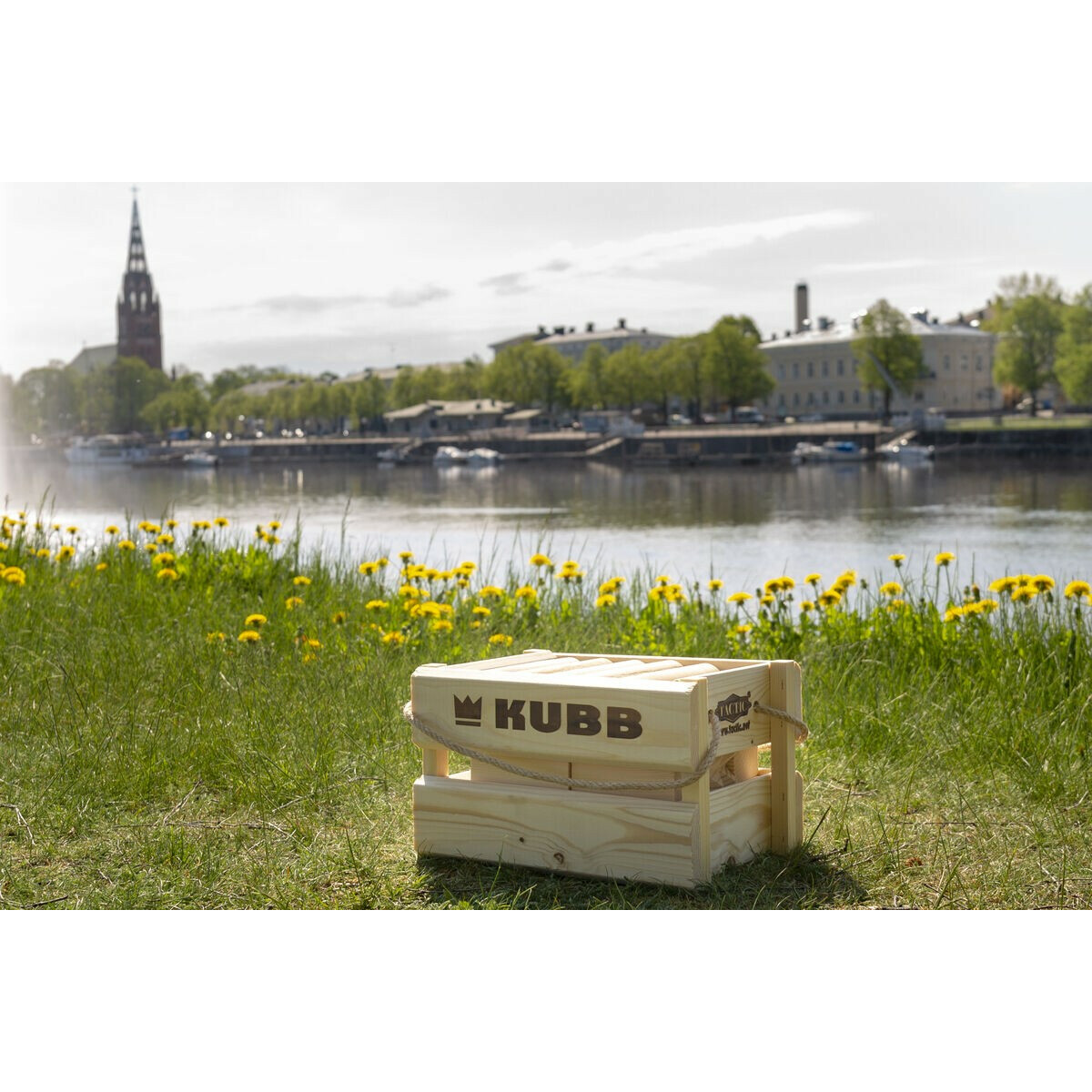 Gra Kubb w kartonowym opakowaniu - obrazek 5