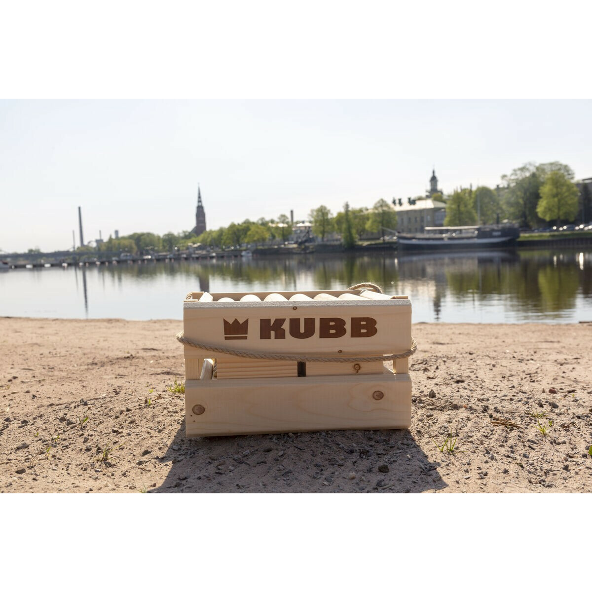 Gra Kubb w kartonowym opakowaniu - obrazek 7