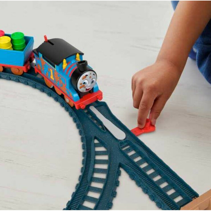 Zestaw z lokomotywą z napędem Tomek i Przyjaciele Błotna przygoda - obrazek 4