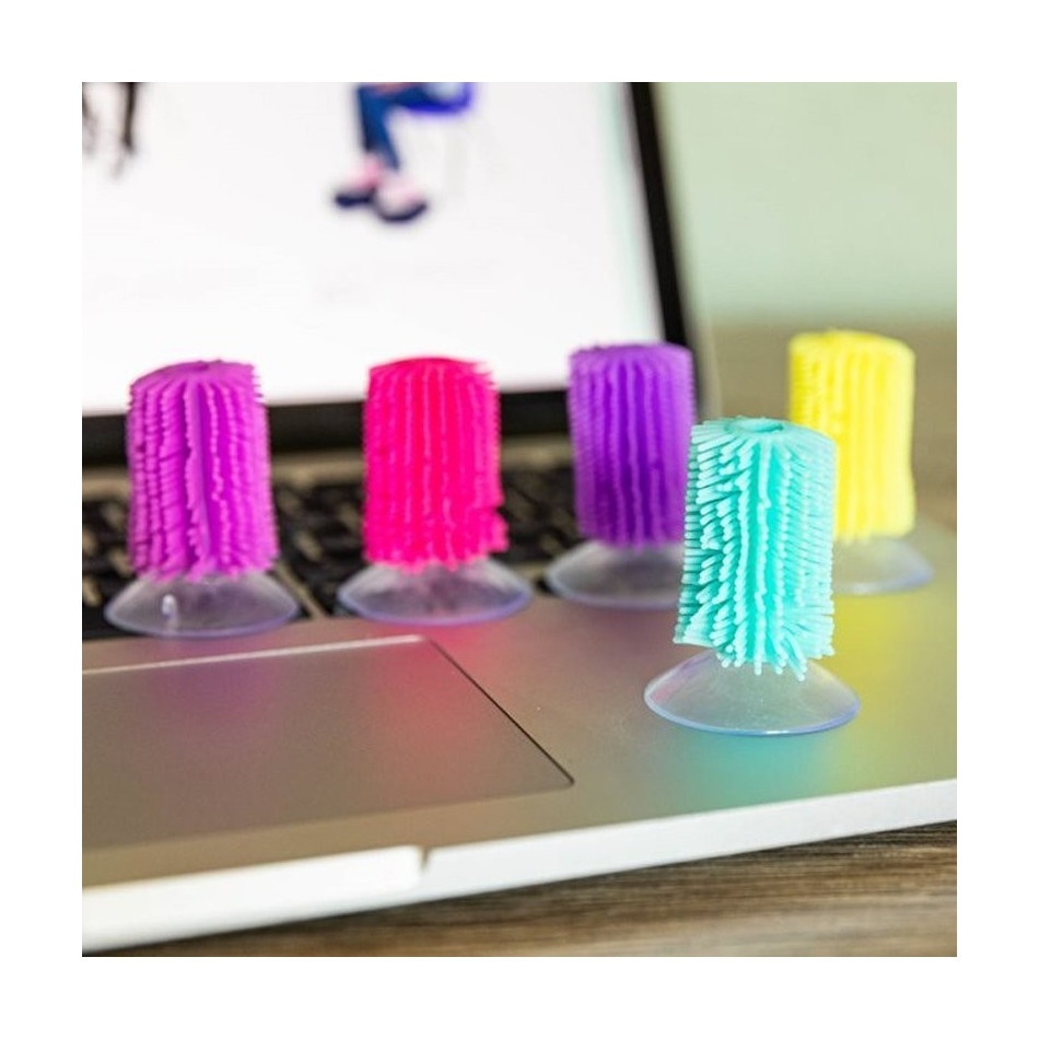 Małe włochate przyssawki