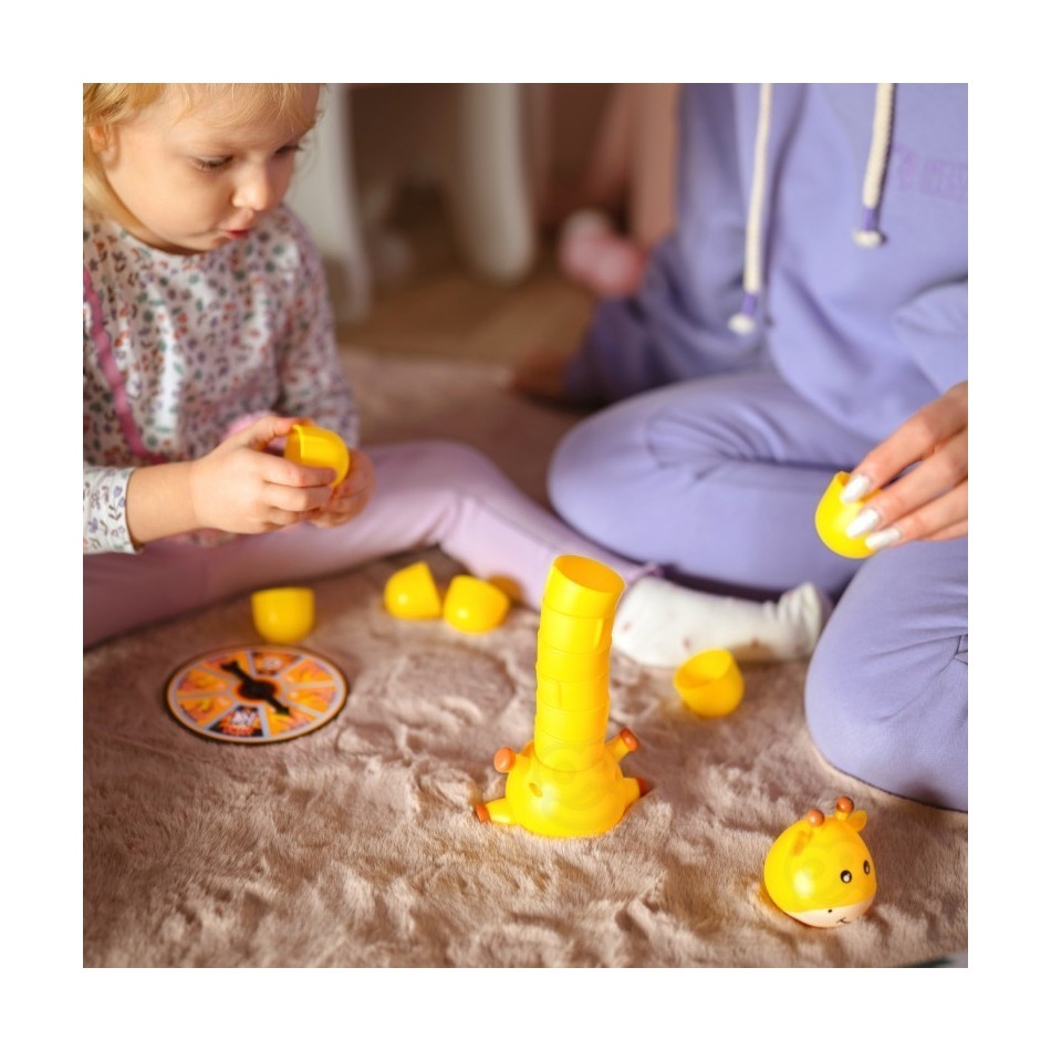 Gra zręcznościowa układanie kubeczków z żyrafką - obrazek 4